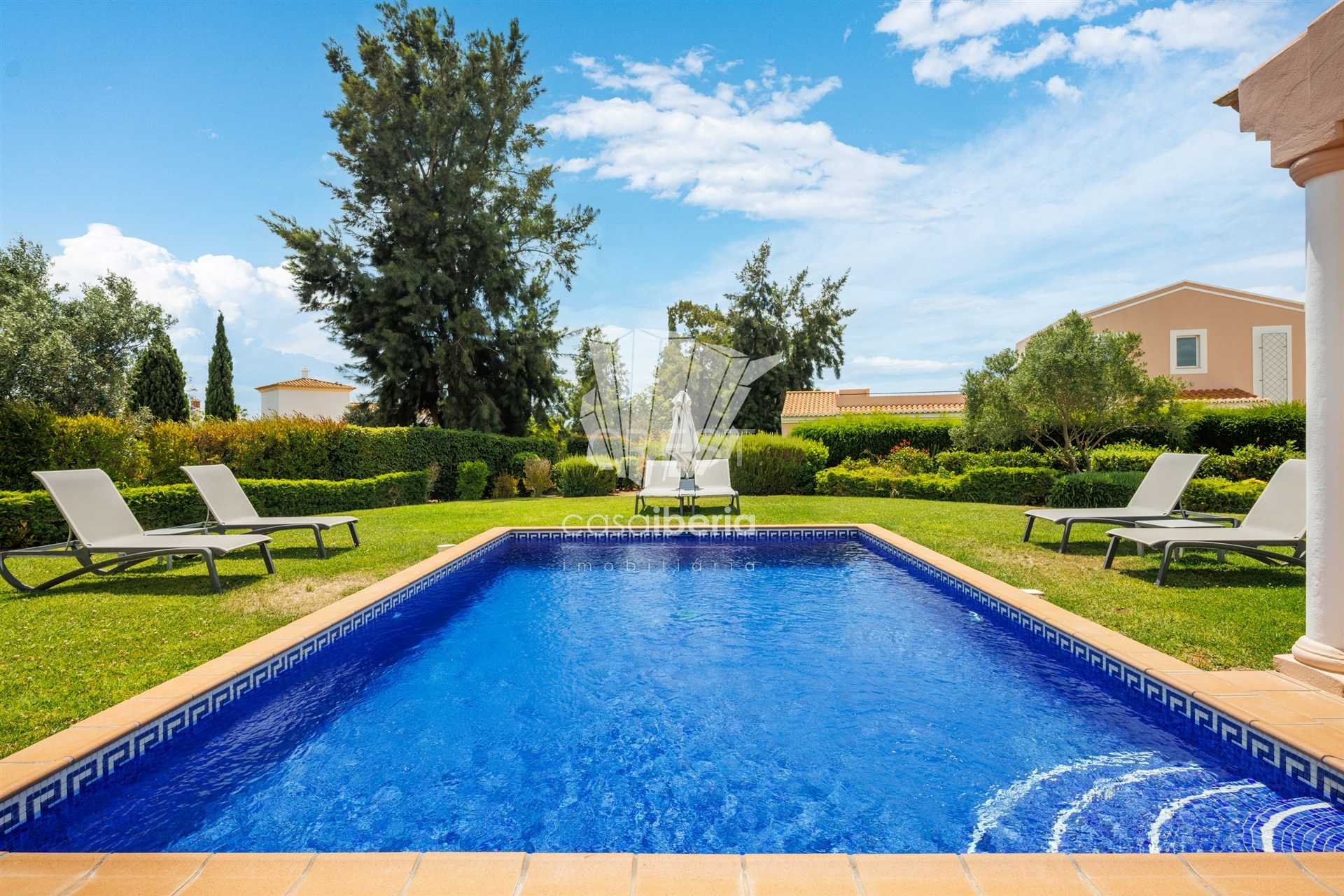 Piscina Alçado Posterior